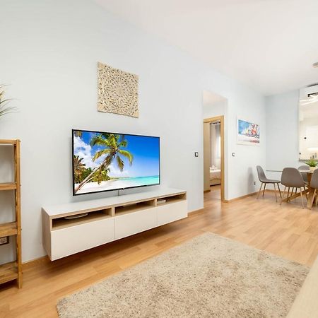 -Malagasunapts- Stylish City Centre Pool&Parking Exterior foto