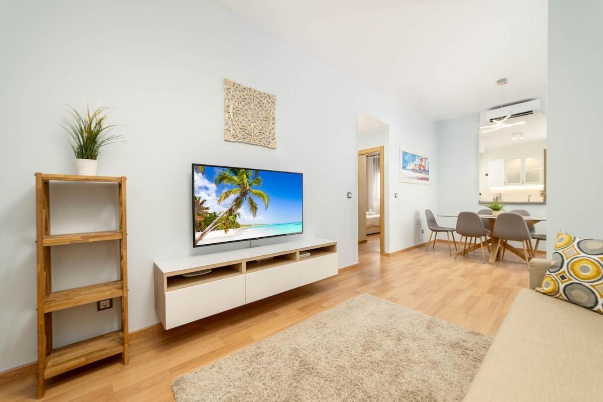 -Malagasunapts- Stylish City Centre Pool&Parking Exterior foto
