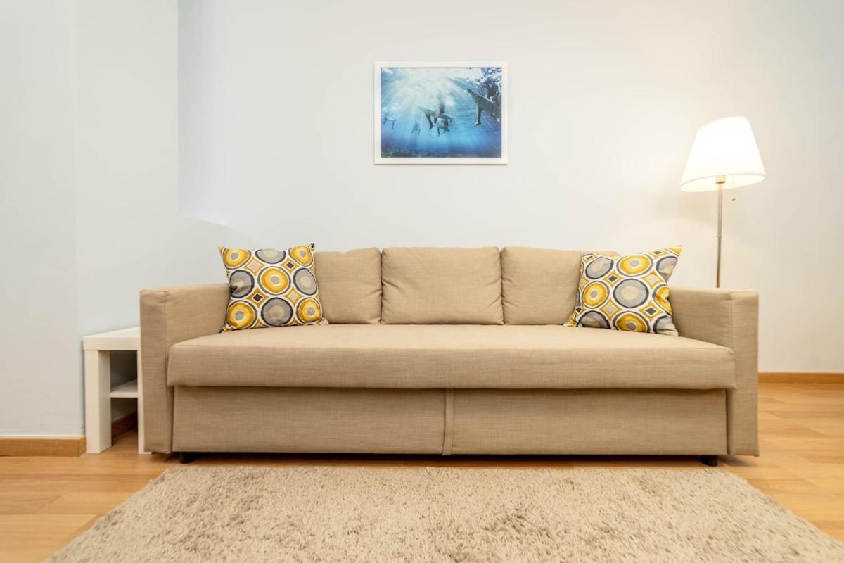 -Malagasunapts- Stylish City Centre Pool&Parking Exterior foto