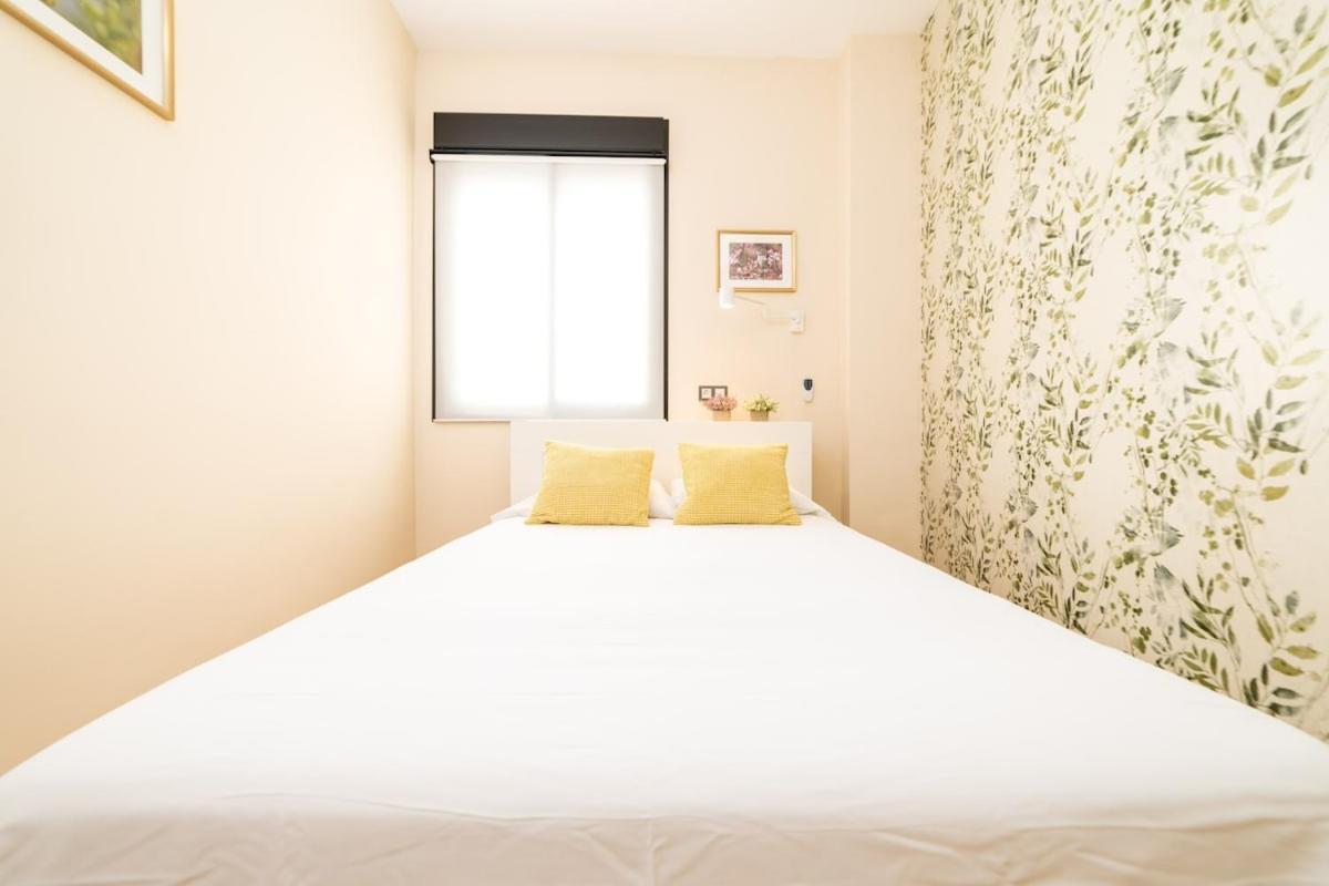 -Malagasunapts- Stylish City Centre Pool&Parking Exterior foto