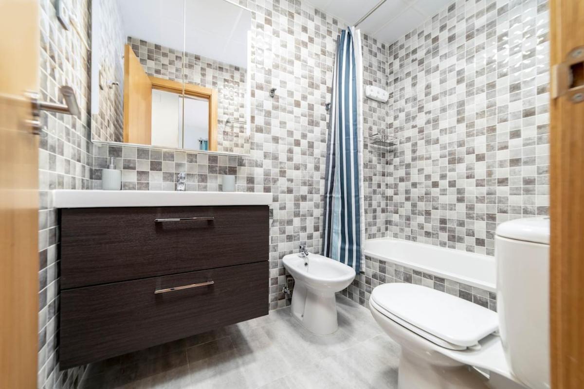 -Malagasunapts- Stylish City Centre Pool&Parking Exterior foto